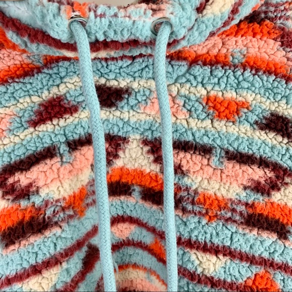 SOLD tribal print sherpa - Picture 3 of 4